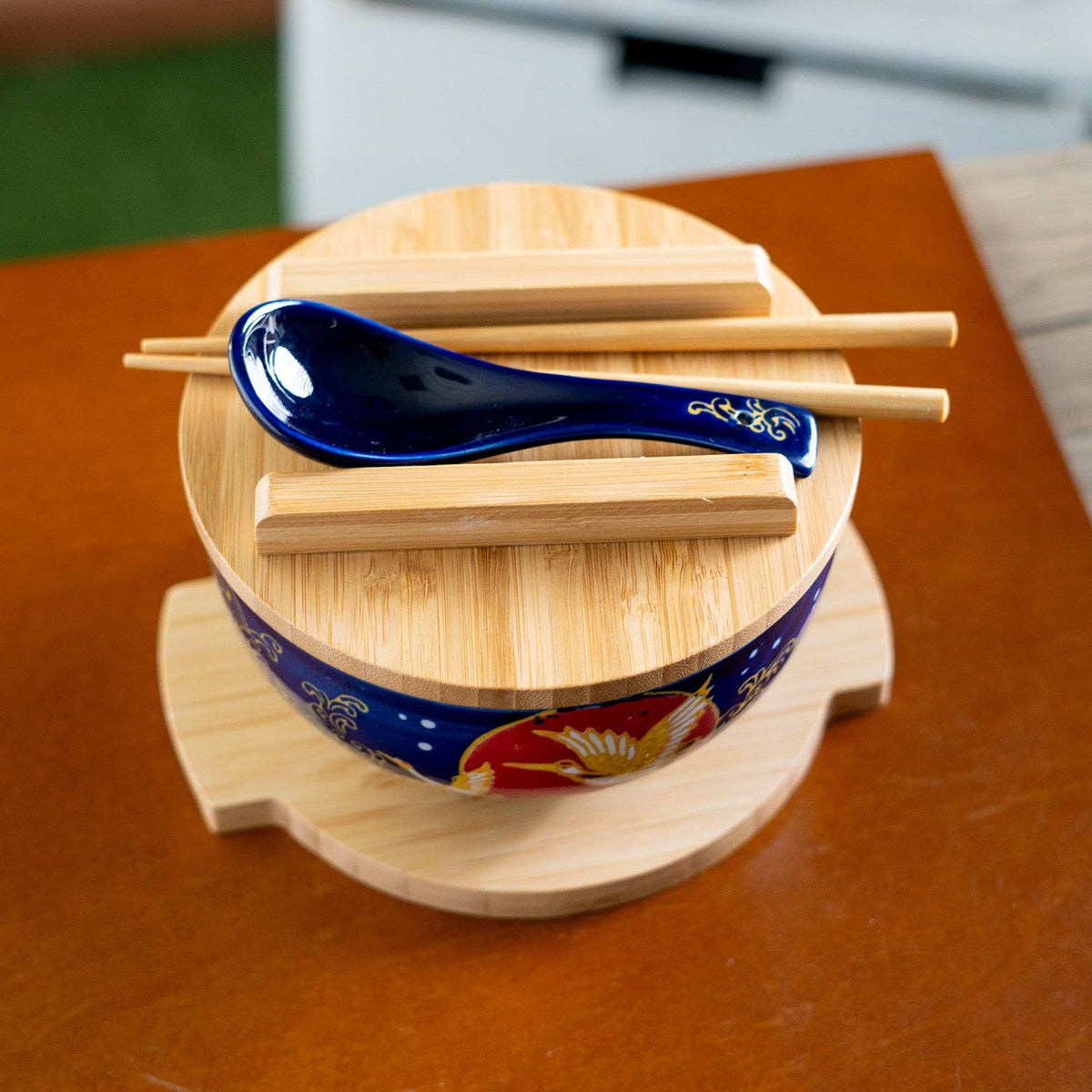 Moon Crane 28oz 6"D Bowl With Chopsticks, Spoon Bamboo Lid and Trivet Set (1/8)