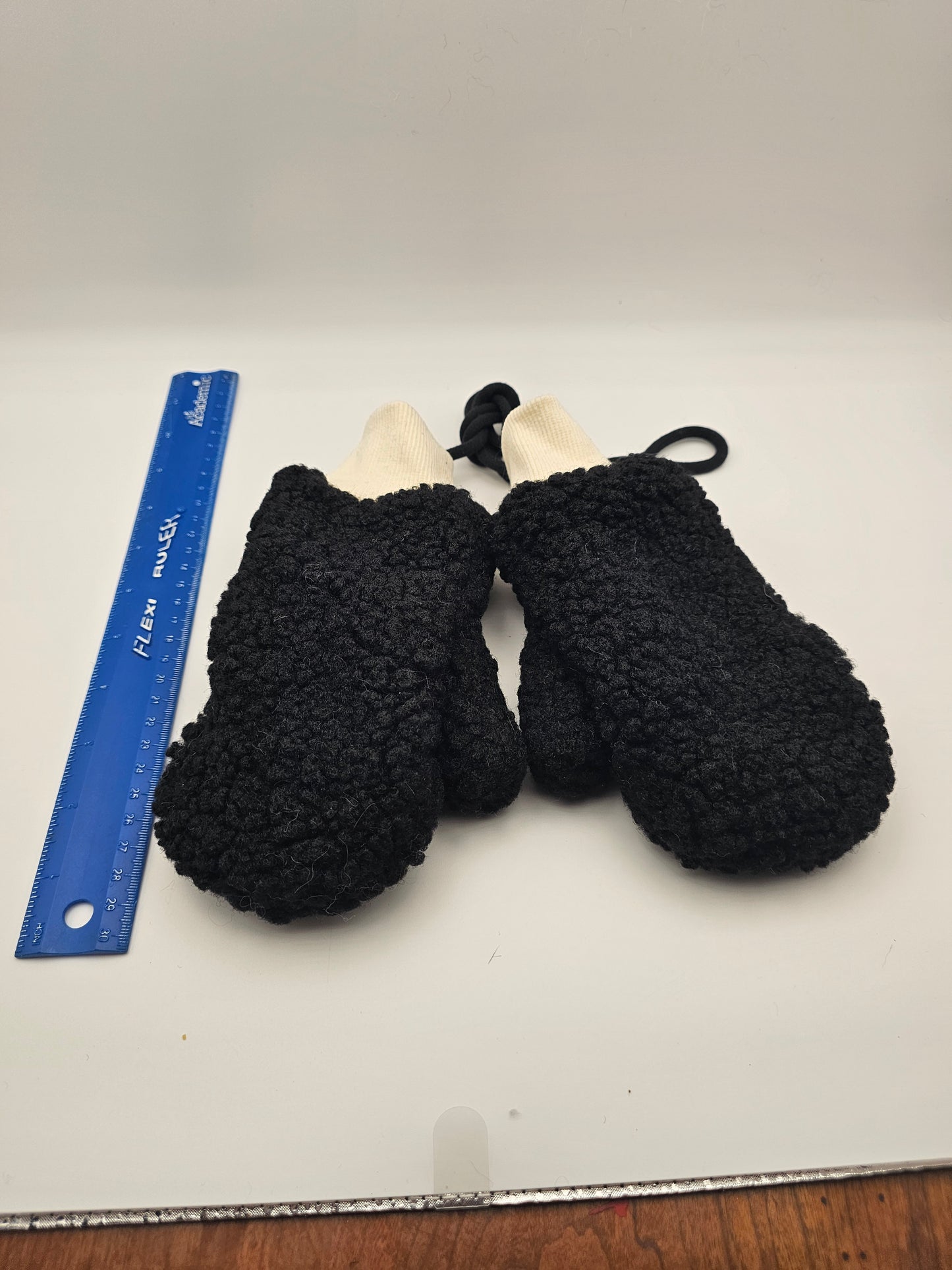 Black Sherpa Mittens Kids